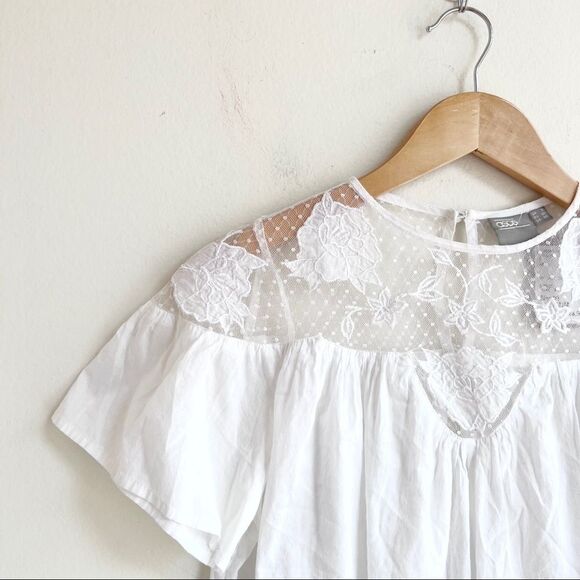 Elegant White Lace Trim Top - Picture 3 of 8